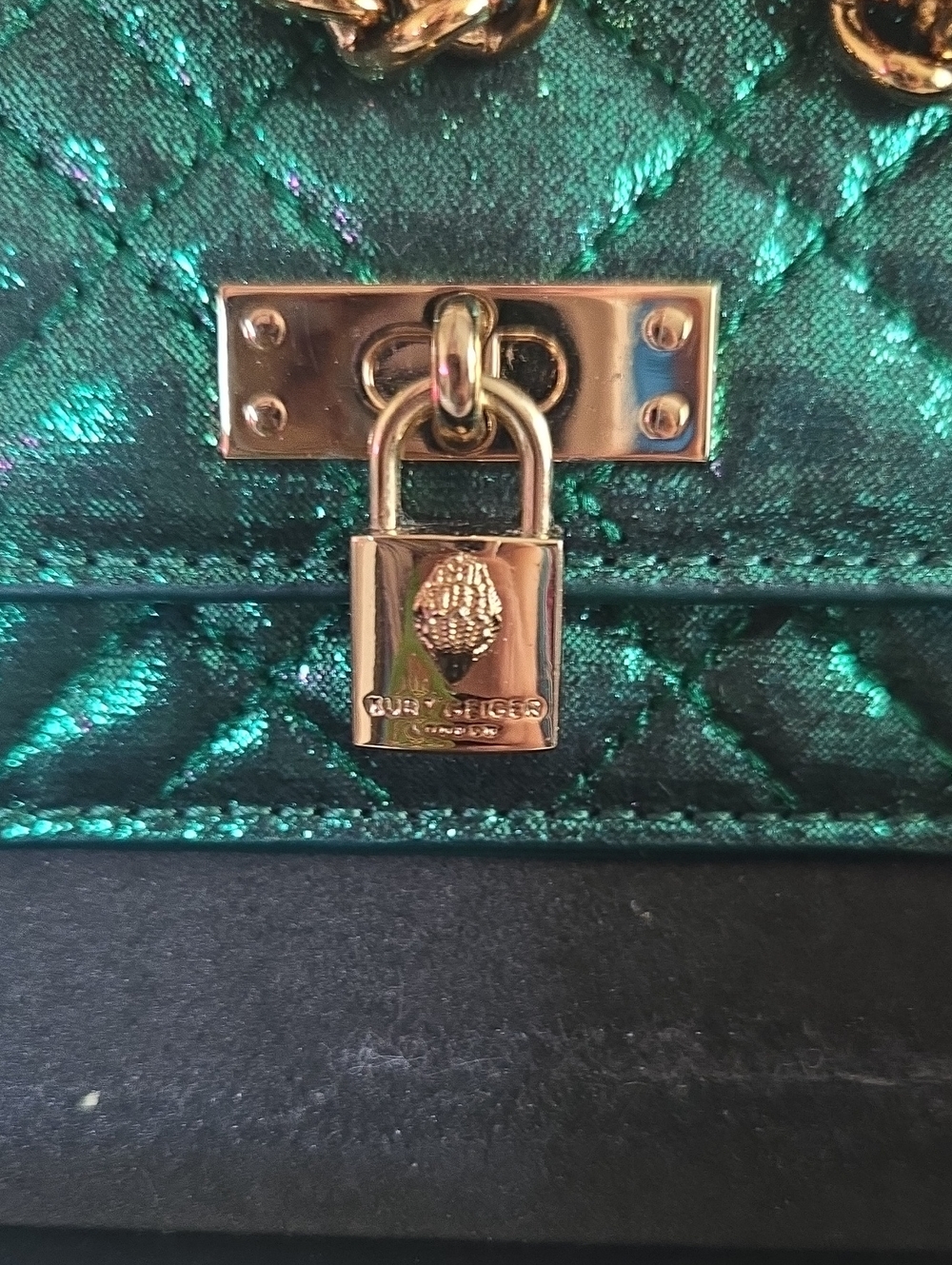 Kurt Geiger Green Metallic Quilted Chain Shoulder Id Bag NWT - Picture 3 of 4